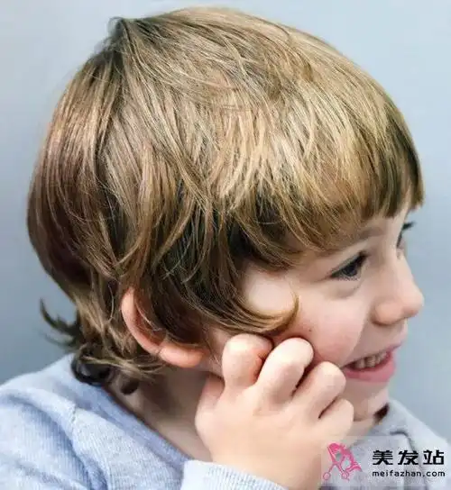 最帅的小男孩短发 随意一款酷炫时髦_儿童发型 - 美发站