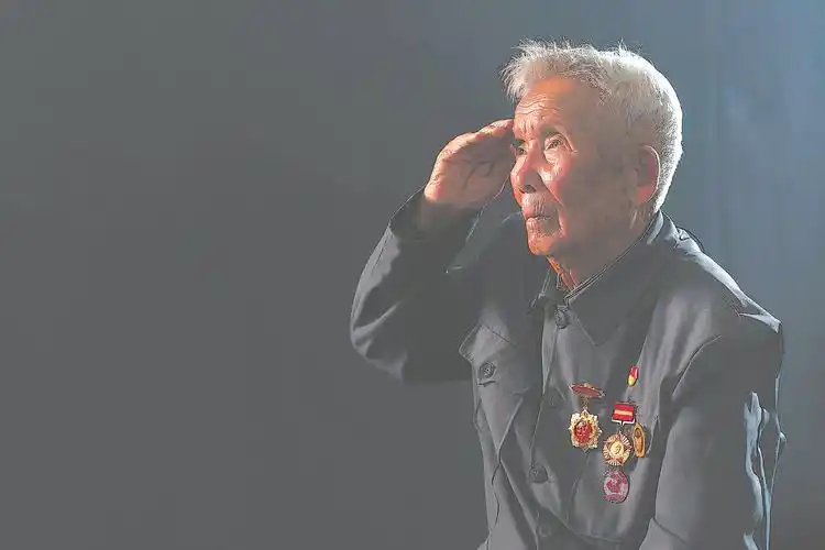 致敬抗美援朝老兵