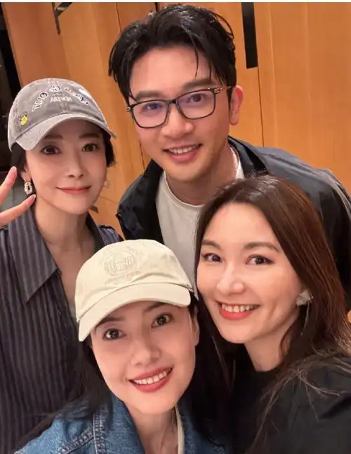 《还珠格格》播出26年,5位主角翻车了4个,唯有他坚挺30年