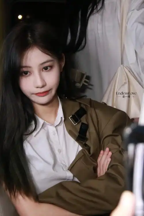 袁一琦超话3836383936353732上海旅游节下班@snh48