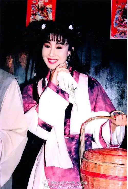 夏光莉 饰 李碧莲