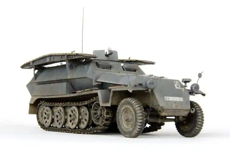 德国sdkfz251装甲输送车是用博格瓦德(borgward)公司3t