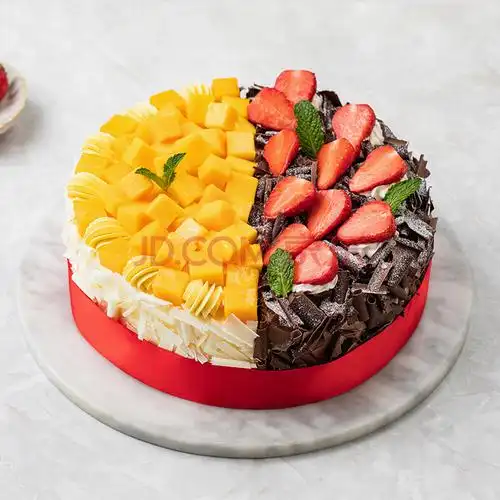 幸福西饼 芒芒寻莓 草莓芒果黑森林双拼动物奶油 2磅生日蛋糕(适合6~8