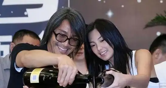 跟星爷解约关系挺好星女郎,却被两任老公坑,35岁张雨绮人生很牛