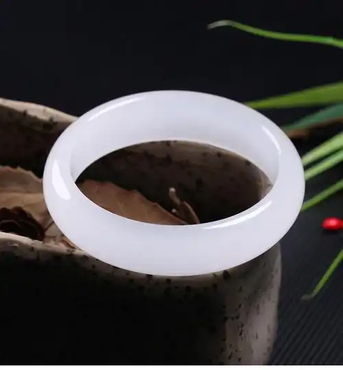 新疆金丝玉手镯和田玉羊脂白昆仑玉羊脂玉女54圈口