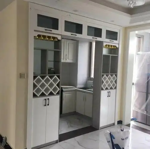 张家界中达装饰公司设计效果图推荐--厨房移门隔断柜