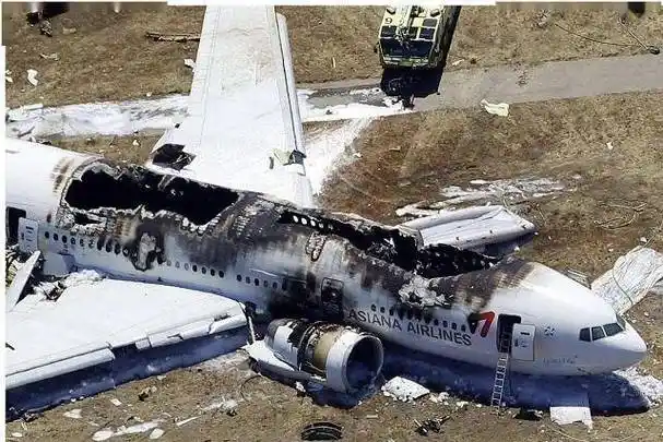 史上最大飞机事故:1977年美国与荷兰飞机相撞,583人丧生