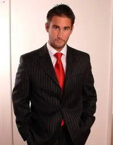 steve hooper图片_百度百科