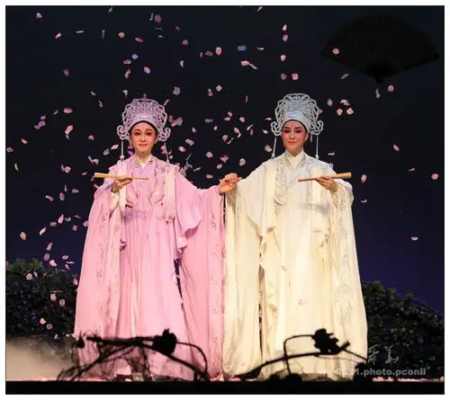 越剧《梁山泊与祝英台》