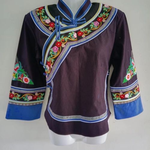 贵州黔西南布依族服装