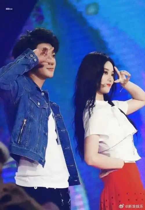 黄子韬经纪人回应求婚传闻##黄子韬方回应求婚