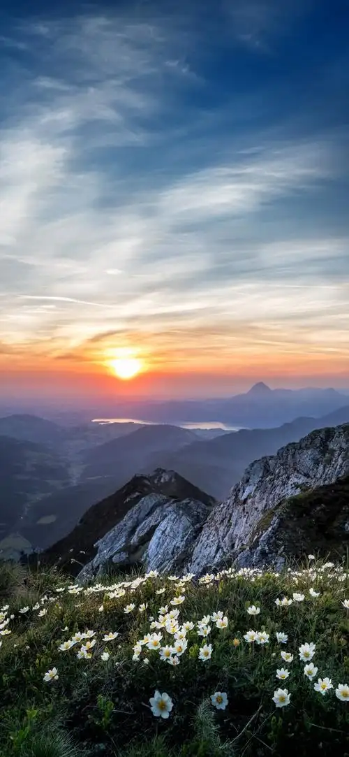 有没有什么可以拿来当壁纸的唯美风景图? - 知乎