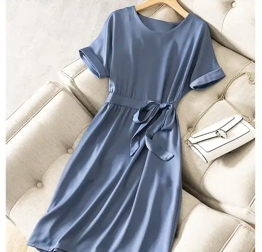 自己做一件醋酸面料的连衣裙,价格实惠,穿着还合体舒服