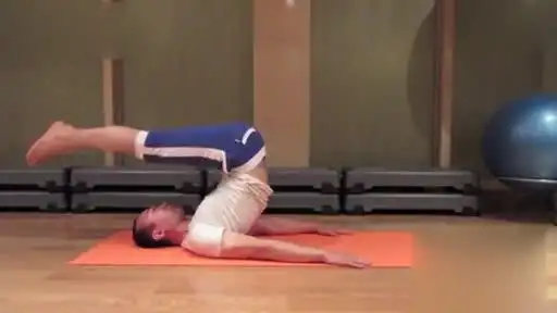 功夫者沧州分舵 瑜伽剪刀式卷腹动作讲解