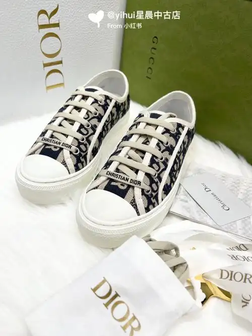 ootddior老花帆布鞋来啦过年必买dior老花