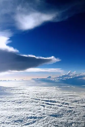 "天边有一对双星,那是我梦中的眼睛."_新浪看点