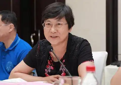 省政协经济委专职副主任王春晓表示,此次在万事利举办的会议非常成功