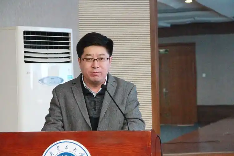 我校组织全校副处级以上干部观看迷失初心的代价警示教育专题片