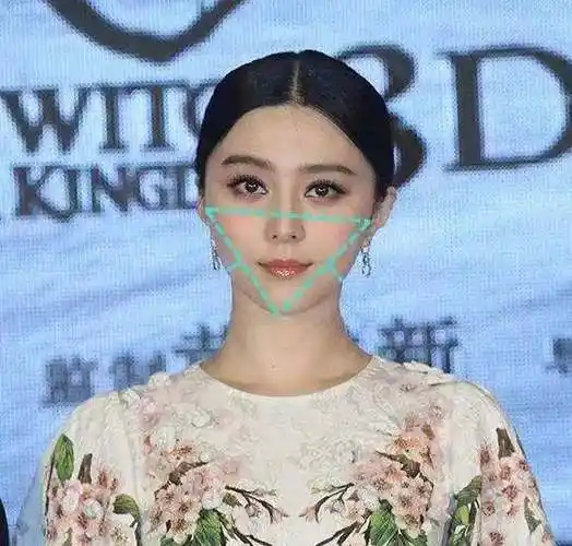 原来下颌角会长到40岁,削掉下颌角的杨幂也有再变方脸的可能