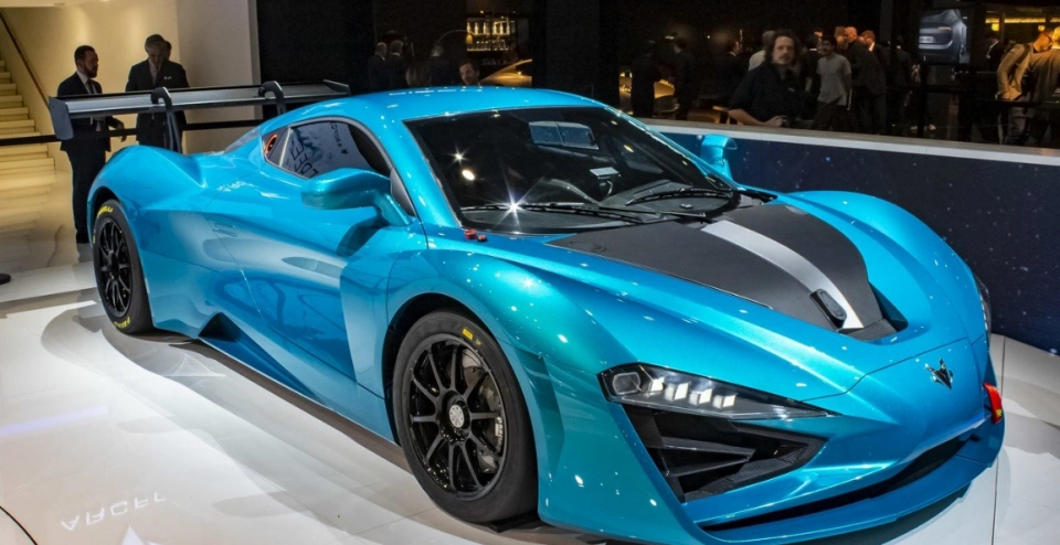 北极狐gt一款专注于赛车性能的电动汽车产品