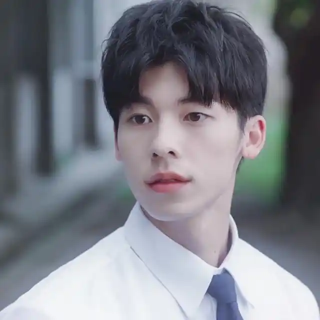 头像|扣扣男生头像阳光帅 摸样却能影响我的情绪 第204期