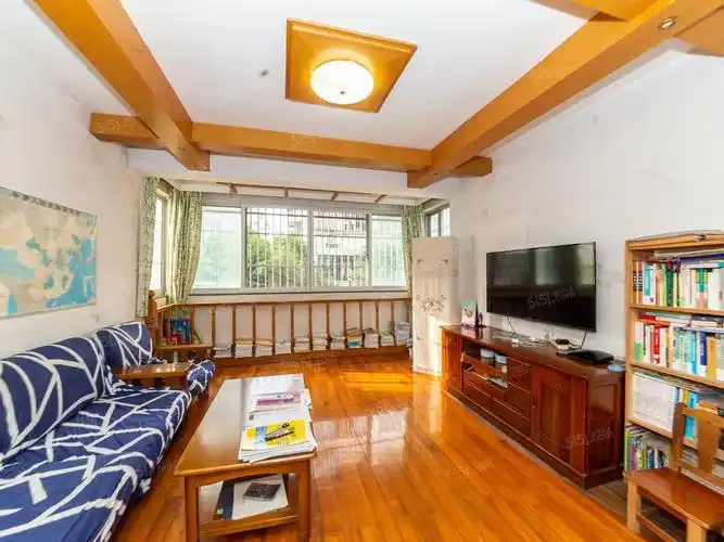 2002年房龄大平层135平四房两厅两卫赠3个车库