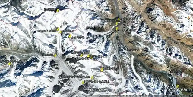 google 卫星图清楚的显示着喀喇昆仑山脉四座八千米雪山方位和各个