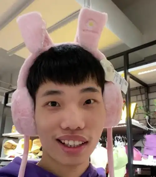 和平精英:520皮肤只是开胃菜,鲨鱼呦化身"僚机"才是重头戏