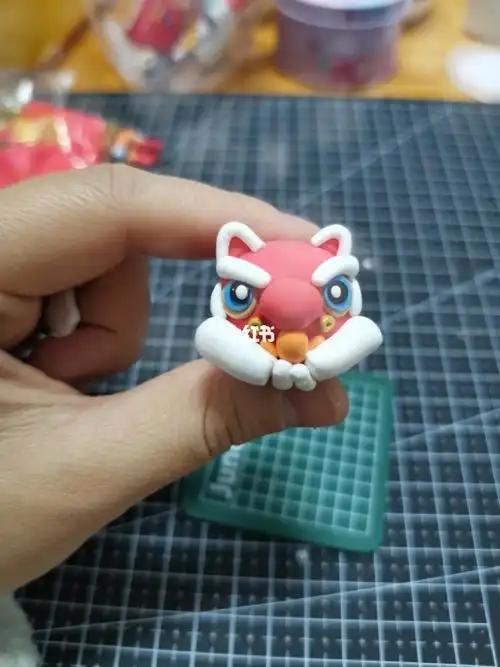 多妹小麒麟_粘土_diy_醒狮_插画_diy超轻粘土_兴趣爱好_手工