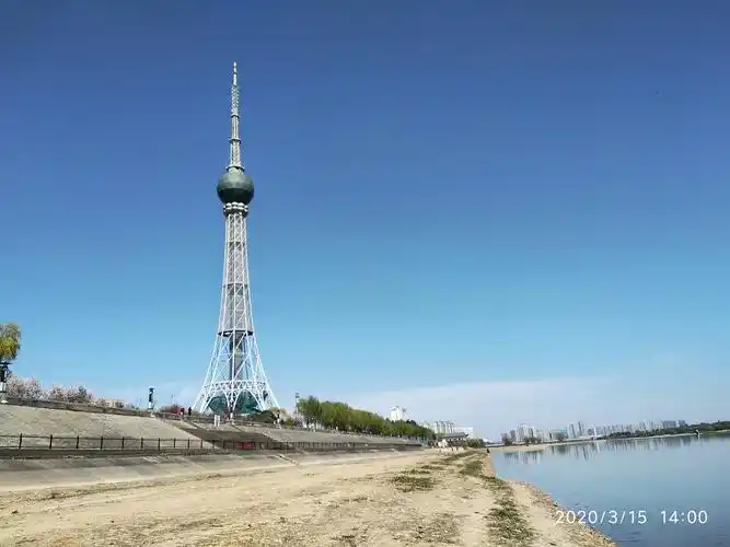 洛阳电视塔中原明珠手机拍摄