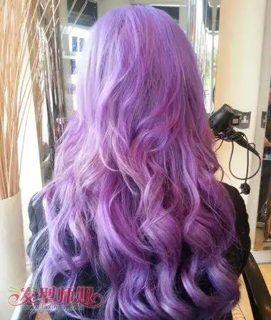 中长发怎么设计挑染 长发挑染紫色发型(4)