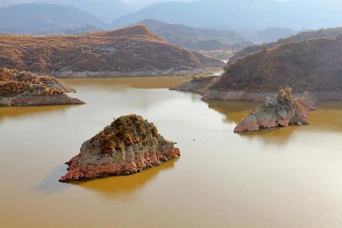 汾河二库,这个距离太原市仅三十公里的风景区,可是一座包含防洪,泄洪