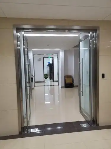 祁县无框地弹门地弹簧门工艺精良