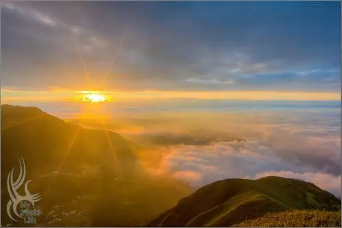 大屯山上.日出云海
