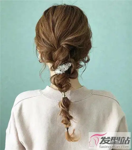 女生长发编什么发型好看慵懒感长发编发设计