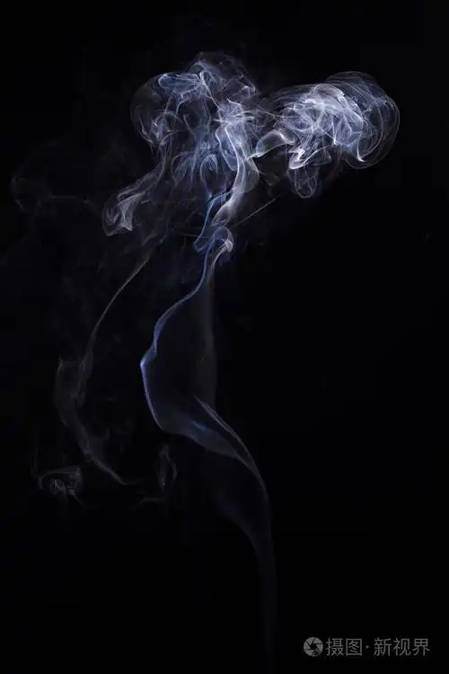 丰富的烟雾漩涡, 黑色背景