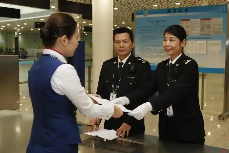 深圳机场口岸24小时通关推进出境旅检大厅无感通关改造