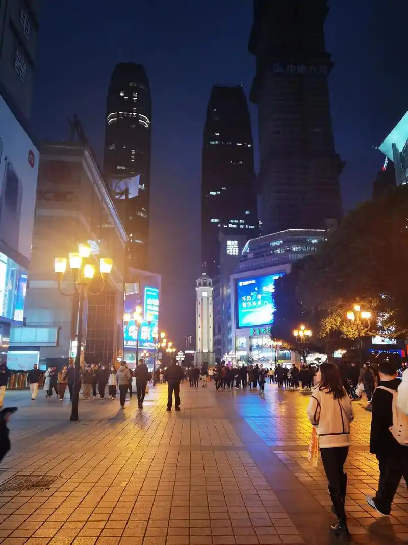 城市风景_城市的夜晚风景,散步随便拍照! - 抖音