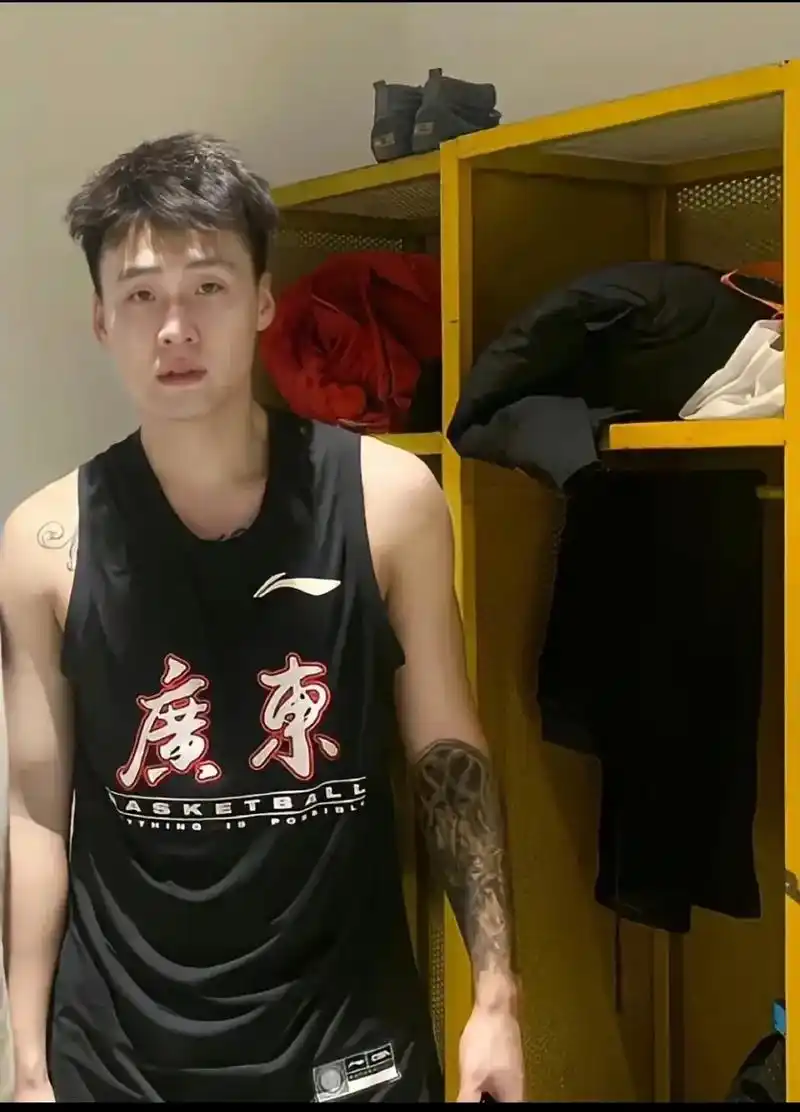 给我看看你们手机里面赵睿最帅的照片#赵睿高清壁纸  - 抖音