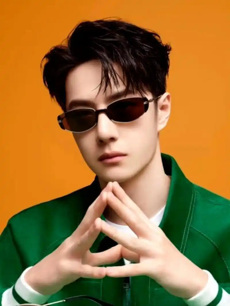 王一博#戴眼镜的潮男来了