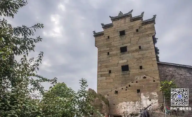 开州规模最大的古箭楼 威严高耸 屹立山巅!