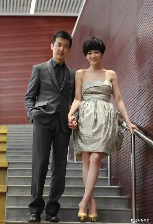 李小冉被赞人间清醒,情路坎坷的她终于翻身了?_孙东海_感情_事业