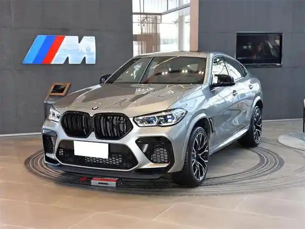 要说起宝马x6m,绝对算是宝马首屈一指的顶级性能suv,尤其是v12的宝马m