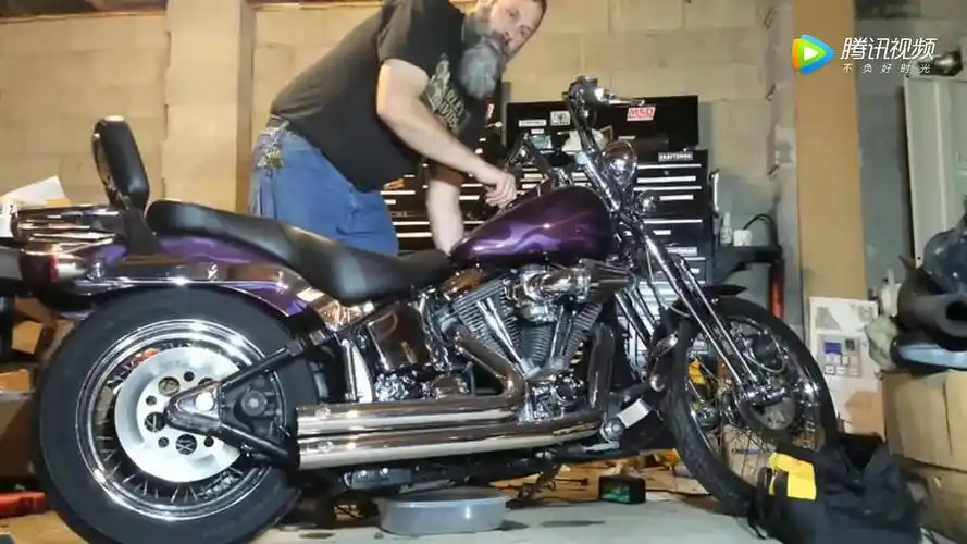 1990年哈雷戴维森摩托车还能发动,发动机质量真是好
