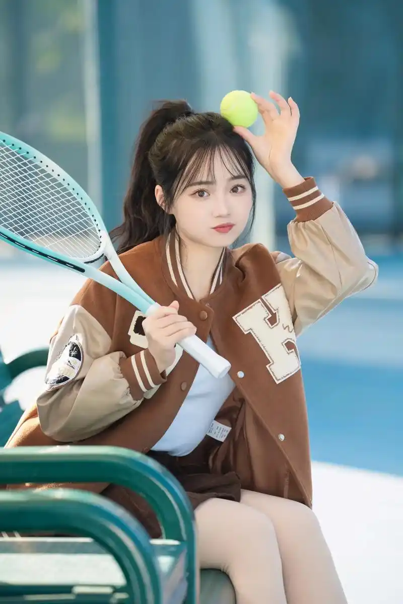 下课一起打网球呀!#摄影约拍 #这样拍也太有氛围感了吧 #图 - 抖音