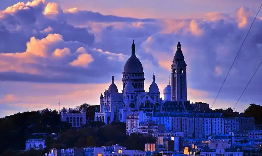 圣心教堂清晰唯美壁纸