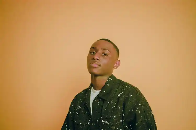 寸头黑人帅哥图片