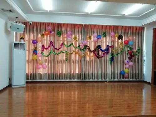 老师们精心布置的会场