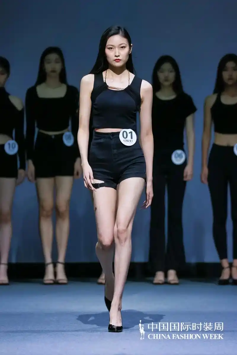 ss24中国国际时装周模特大面试.8月8日下午,2024春夏 - 抖音