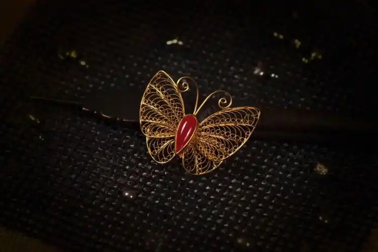 银镀金的小扑棱蛾子～成品图和制作过程有点傻傻的ww#花丝镶嵌  #银饰